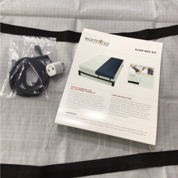 Earthing Sleep Mat - Picture 3 of 8